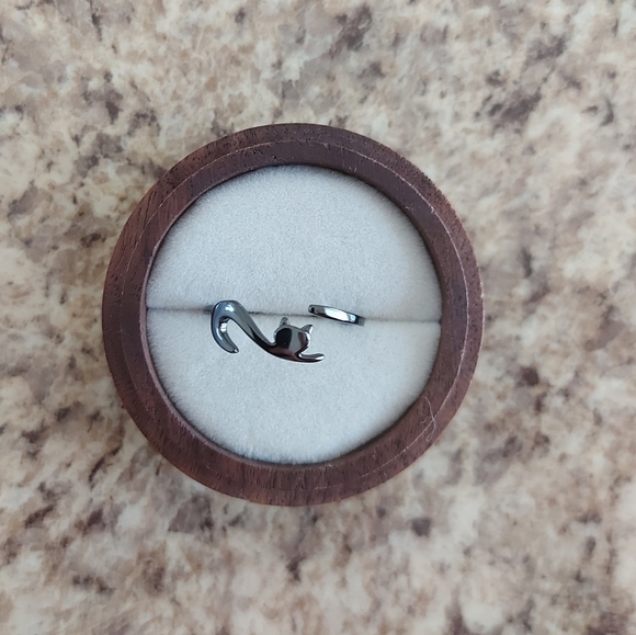 925 Sterling Silver Black Gold Plated Cat Adjustable Ring - Picture 5 of 8